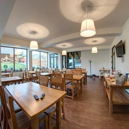 מלון Dolyna Gir *