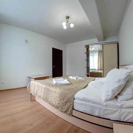 Dolyna Gir מלון *