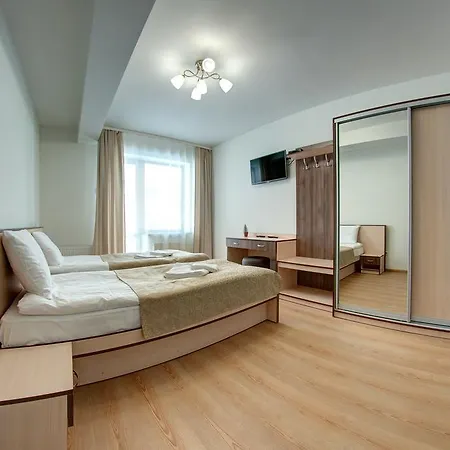 Dolyna Gir Hotell